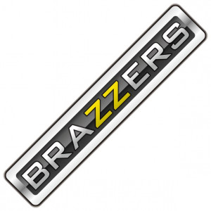 Наклейка на авто Brazzers
